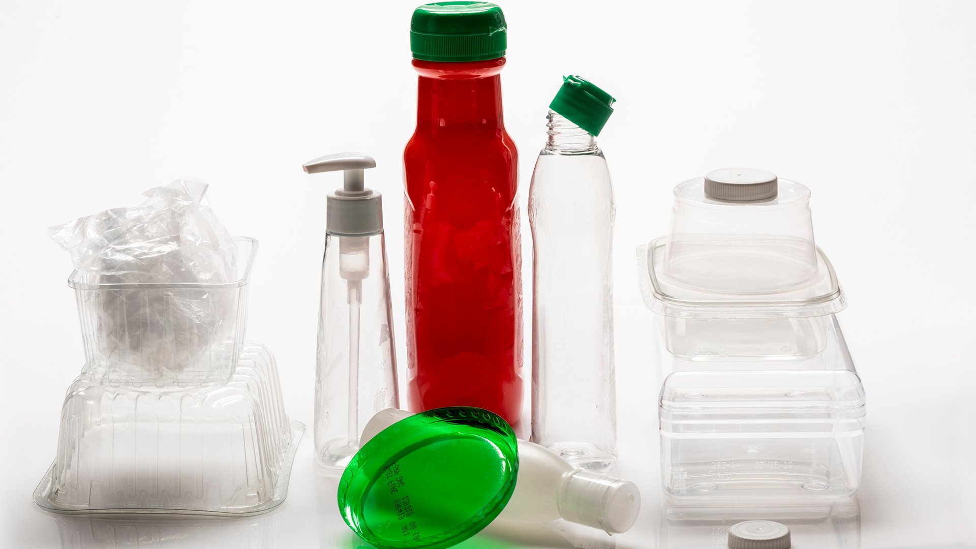 Fotograf: Pixabay. Olika plastprodukter.